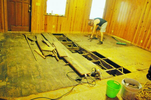 Subfloor Demolition in Powhatan